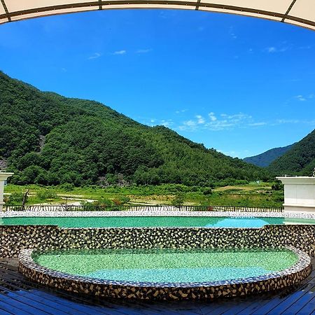 Pine Forest Jeongseon Alpine Resort Zewnętrze zdjęcie